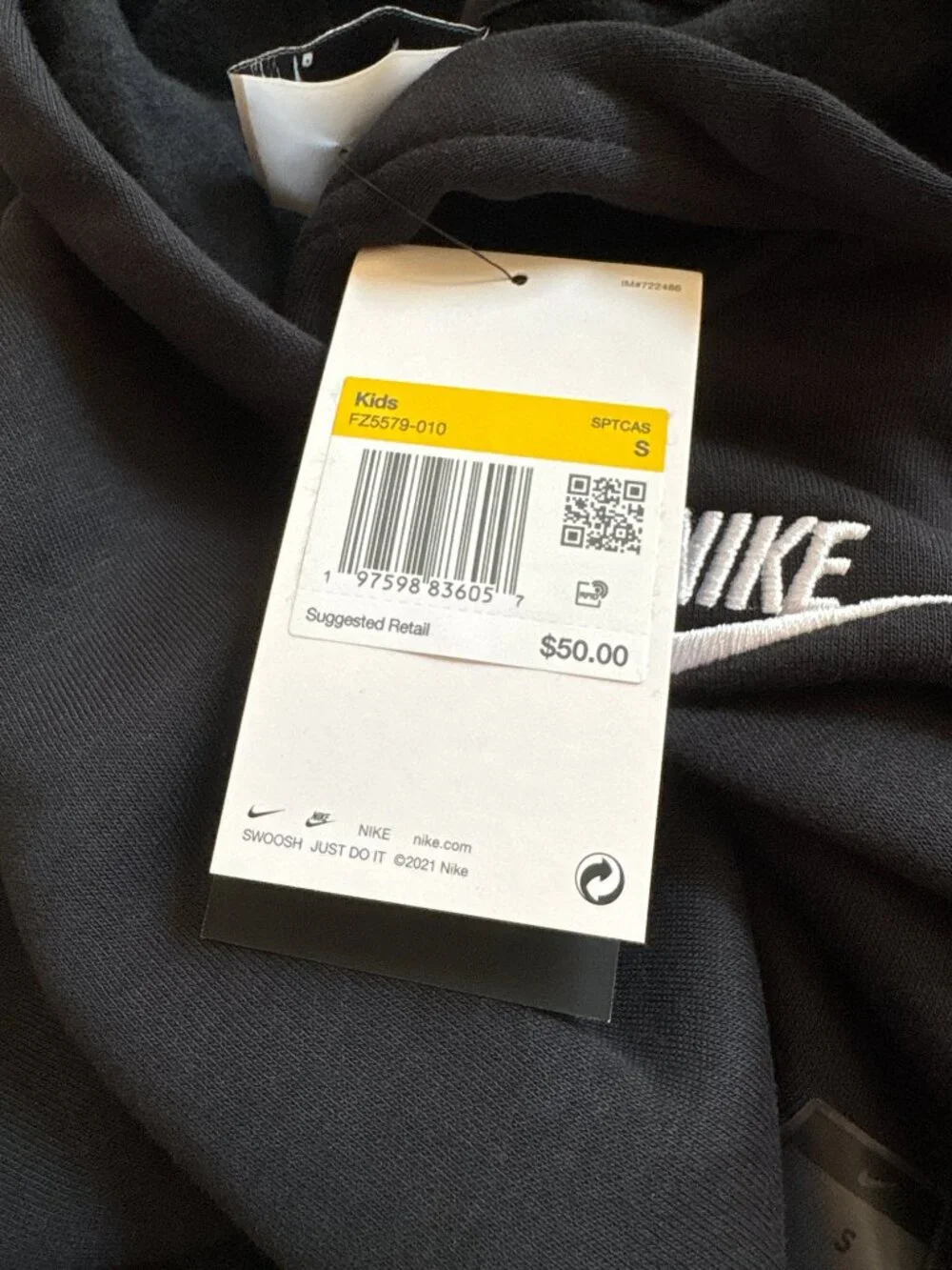 Nike Sportswear Club Fleece Hoodie Kids Small Black NWT Embroidered Logo FZ5579-
